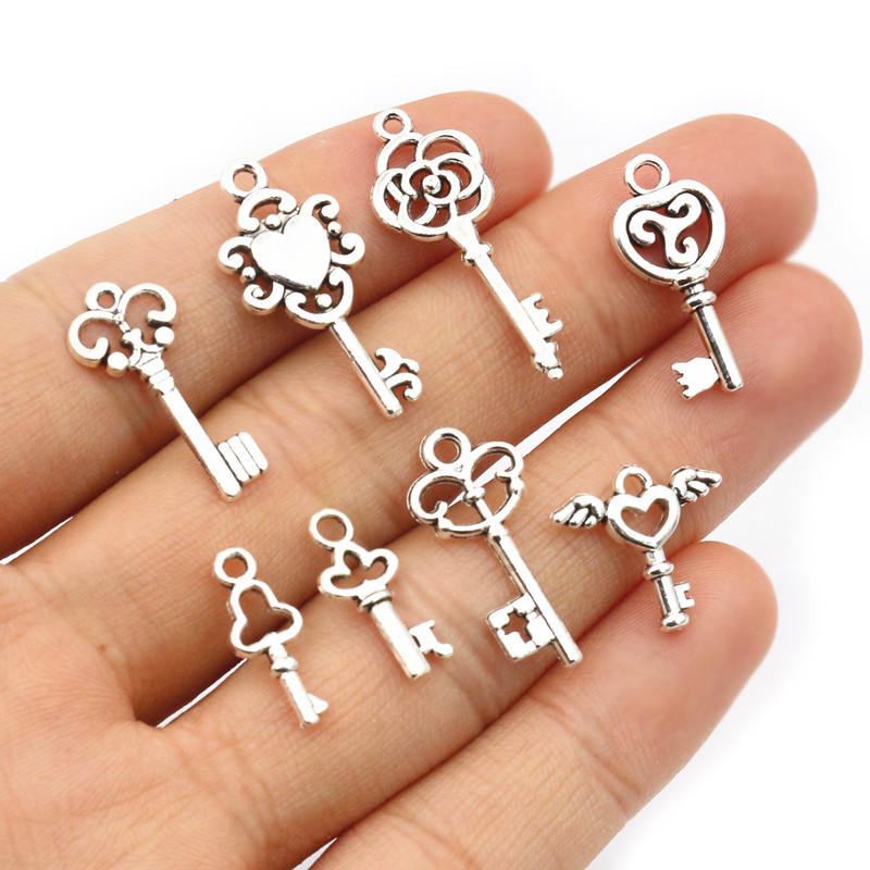 50pcs Vintage petite clé charm - Vintage Fashion Stores avis et prix