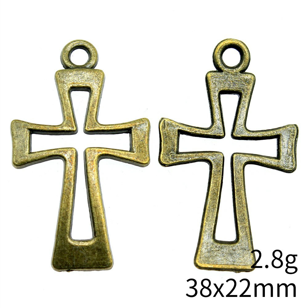 Breloques croix faites à la ma - Vintage Fashion Stores avis et prix