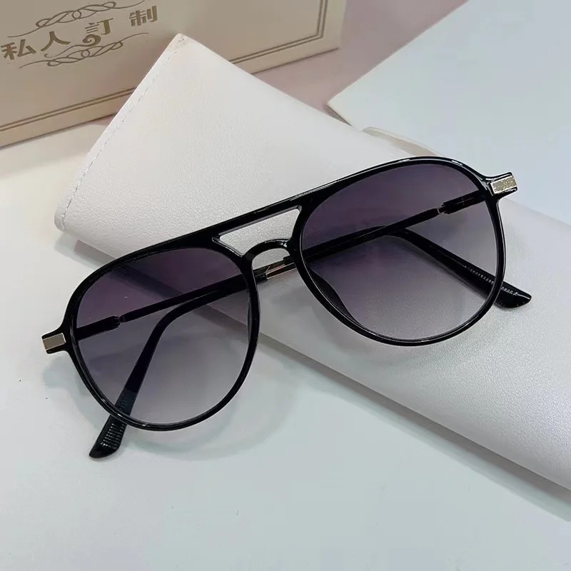 Lunettes de soleil vintage de  - Vintage Fashion Enthusiasts avis et prix